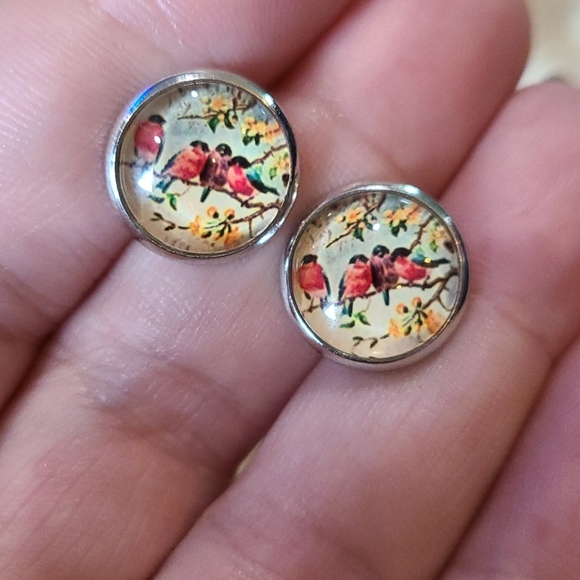 Petite Glass Costume Earrings Frida Kahlo Birds - Picture 3 of 7